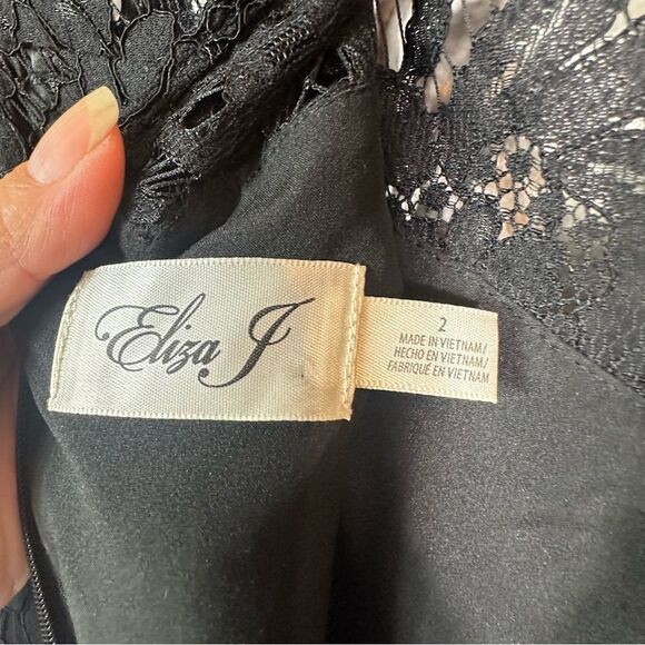 Eliza J Black Sheath Dress with 3/4 Sleeves and Scoop Neck - Picture 9 of 10